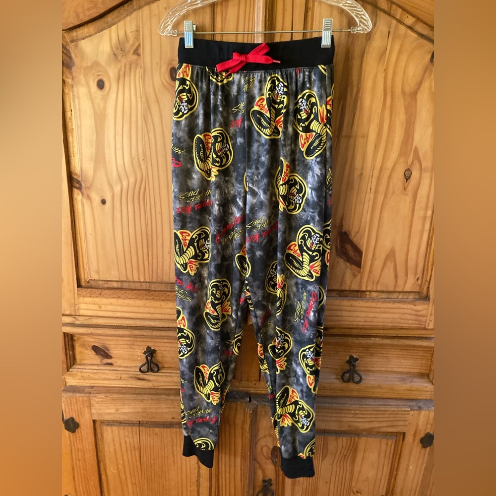 Men’s women Briefly Stated Cobra Kai gray yellow lounge pajama pants - size S